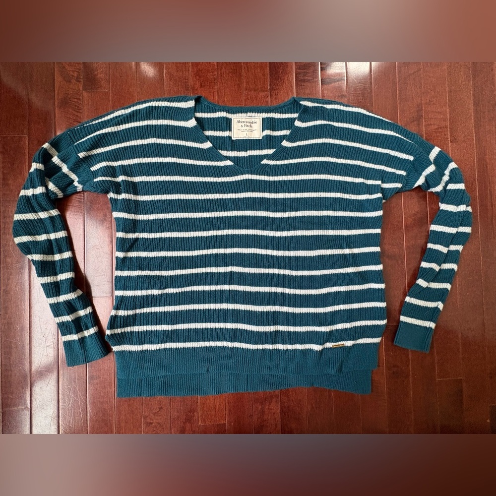 Abercrombie and Fitch Women Large Long Sleeve Striped Pullover Sweater